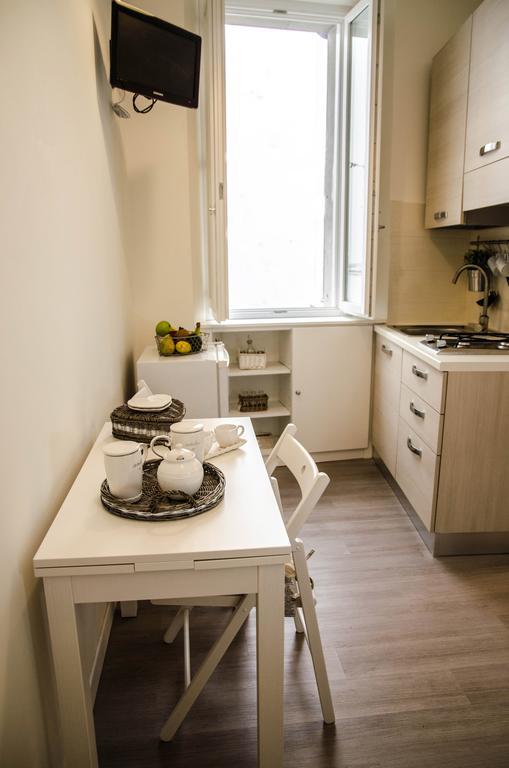 Madonna Dei Monti Apartment โรม ภายนอก รูปภาพ