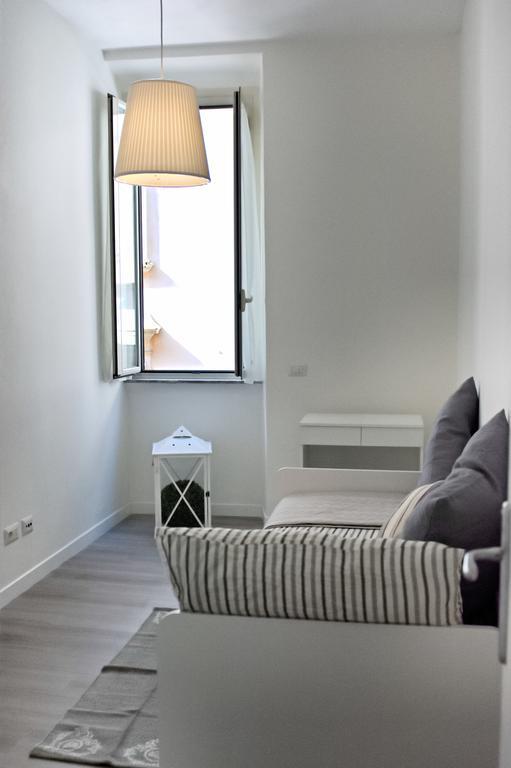 Madonna Dei Monti Apartment โรม ภายนอก รูปภาพ