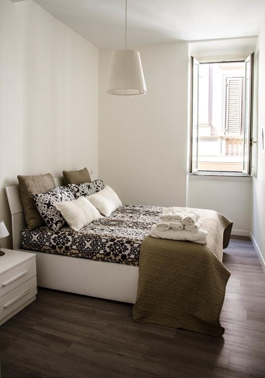 Madonna Dei Monti Apartment โรม ภายนอก รูปภาพ