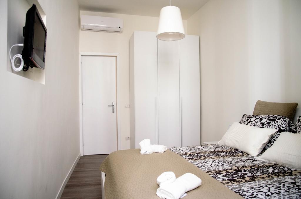 Madonna Dei Monti Apartment โรม ภายนอก รูปภาพ